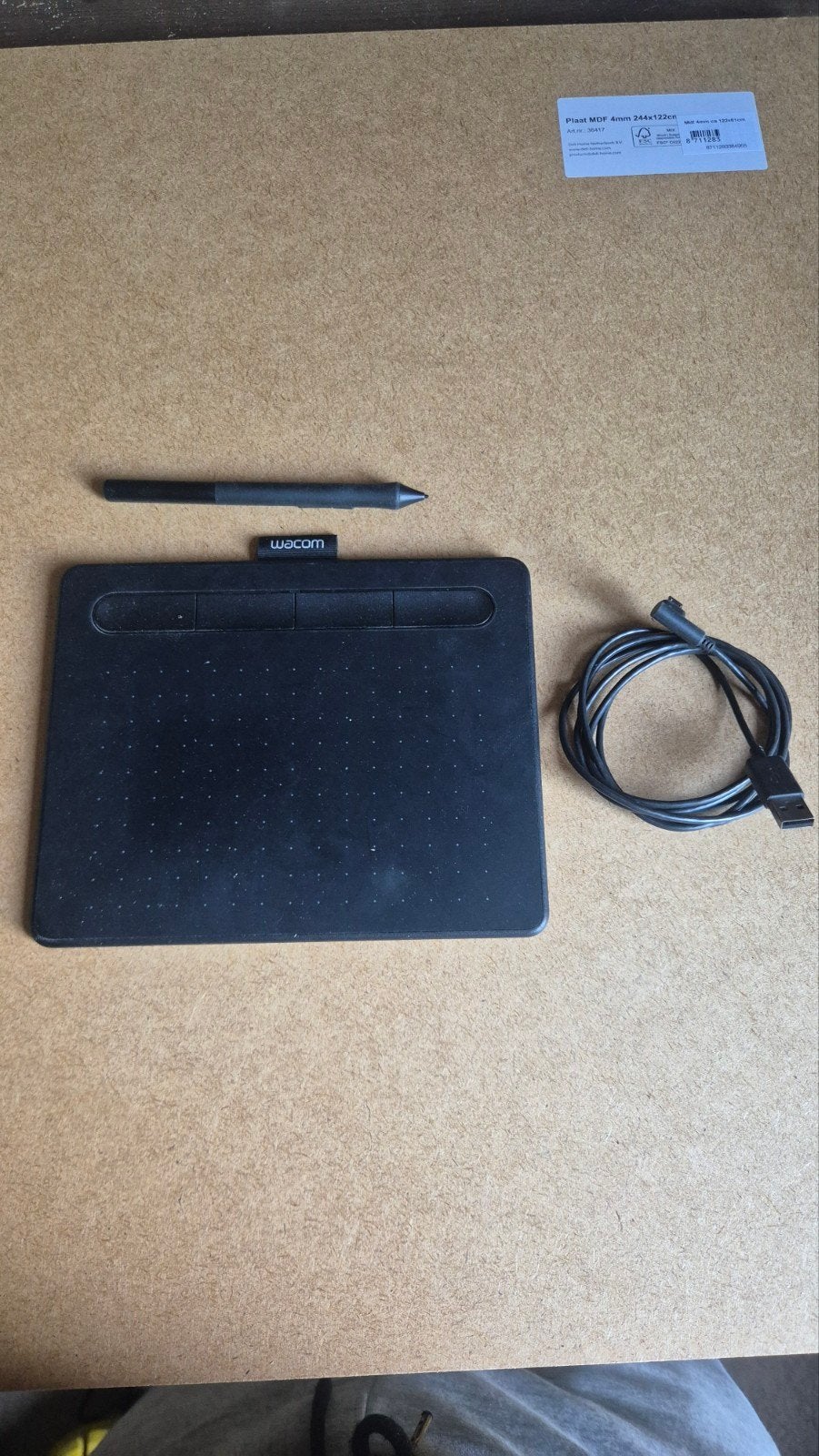 Wacom Intuos tekentablet (20x16 cm) met pen en tips, Ophalen of Verzenden, Gebruikt, Bedraad, Wacom