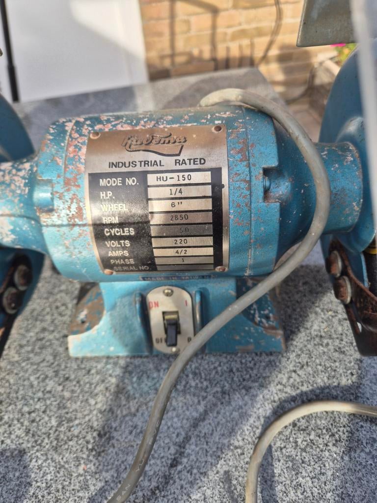 Slijpsteen te koop, Ophalen, Minder dan 700 watt, Werkbankslijpmachine