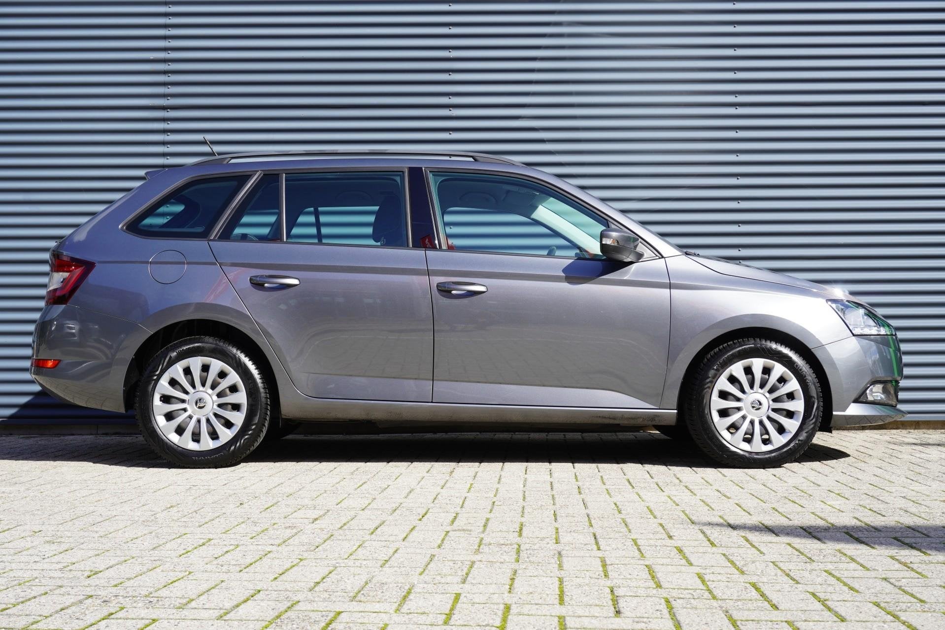Skoda Fabia Combi 1.0 TSI 95pk Ambition | Airco | Navigatie, Auto's, Voorwielaandrijving, 12 maanden, Stof, Gebruikt