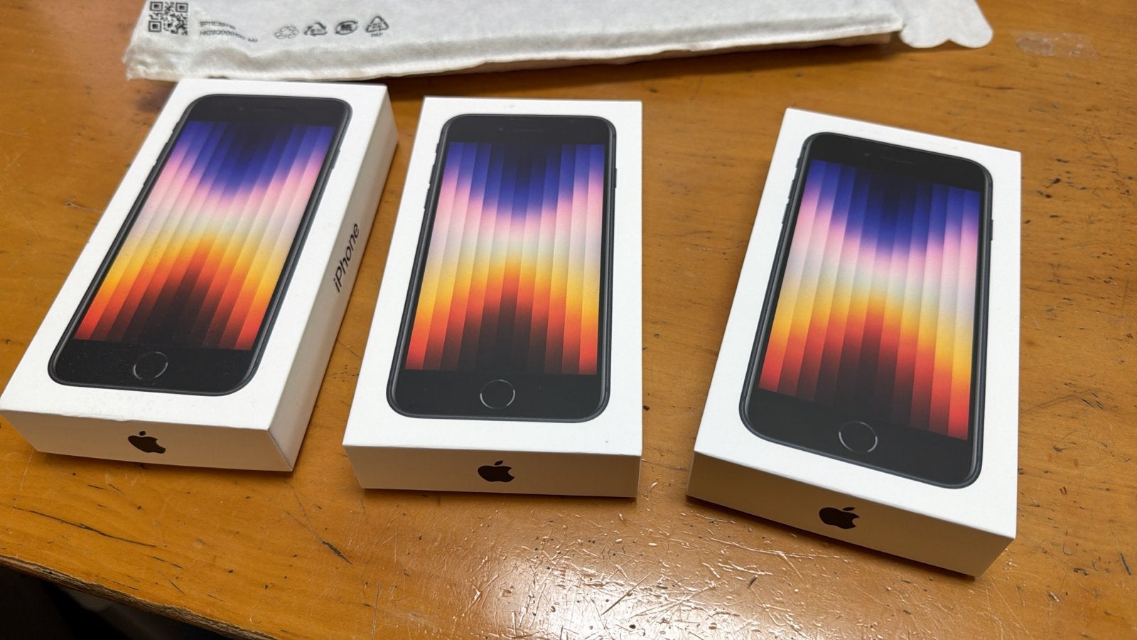 iPhone SE (2022) A2783 Nieuw (open doos) + Otterbox accessoi, Blauw, Nieuw, Ophalen of Verzenden, 64 GB