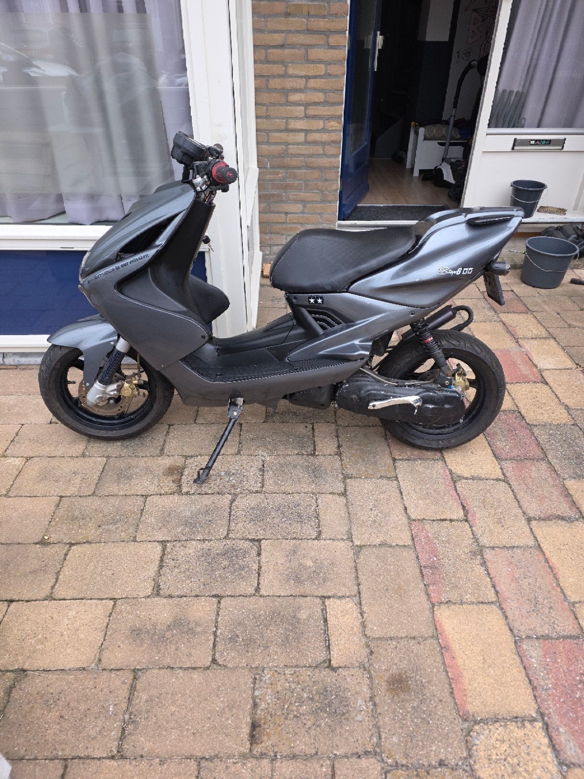 Yamaha Aerox, Fietsen en Brommers, Scooters | Yamaha, Gebruikt, Aerox, Benzine, Ophalen