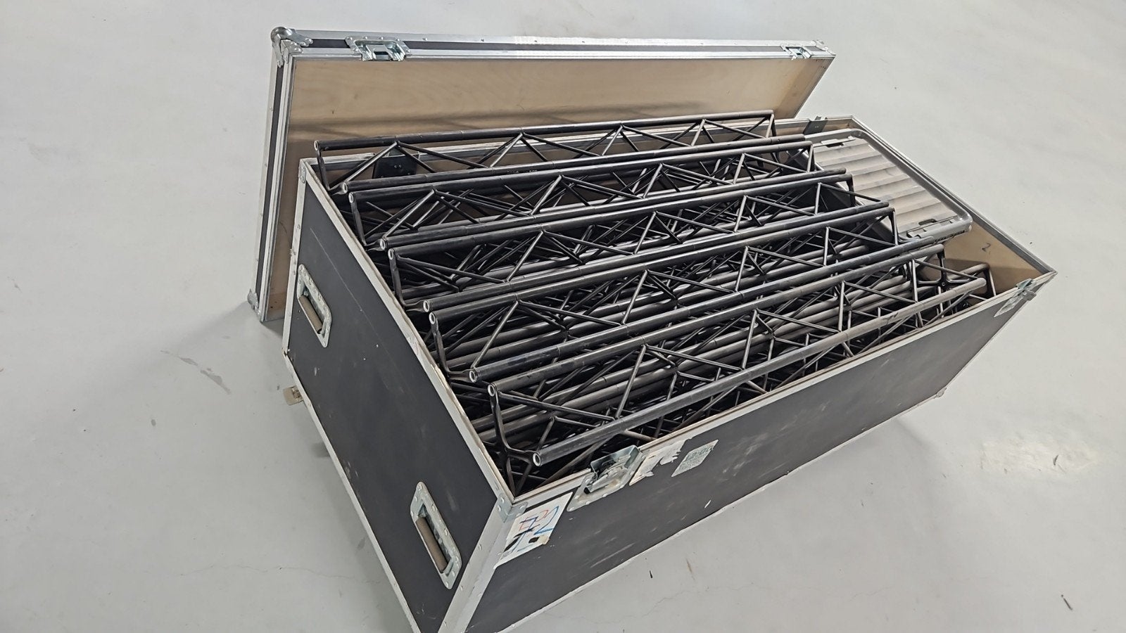 foldable truss. 15x 15 cm. totaal 30m1