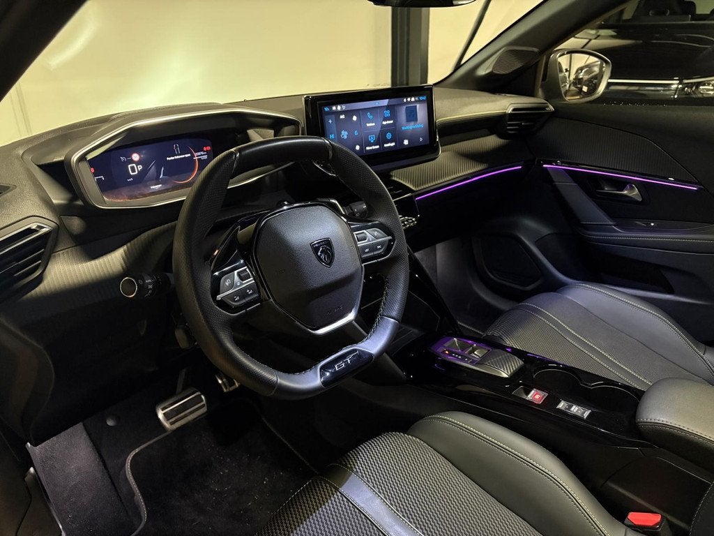 Peugeot 208 Hybrid 136 e-DCS6 GT PANO KEYLESS VOL', Auto's, Peugeot, Gebruikt, Zwart, 1199 cc, Origineel Nederlands