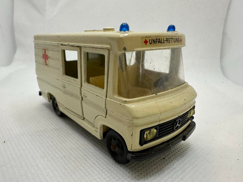 Siku V292 Mercedes Ambulance (1969-1974) - Made in Germany, Overige merken, Gebruikt, 1:50 of kleiner, Auto