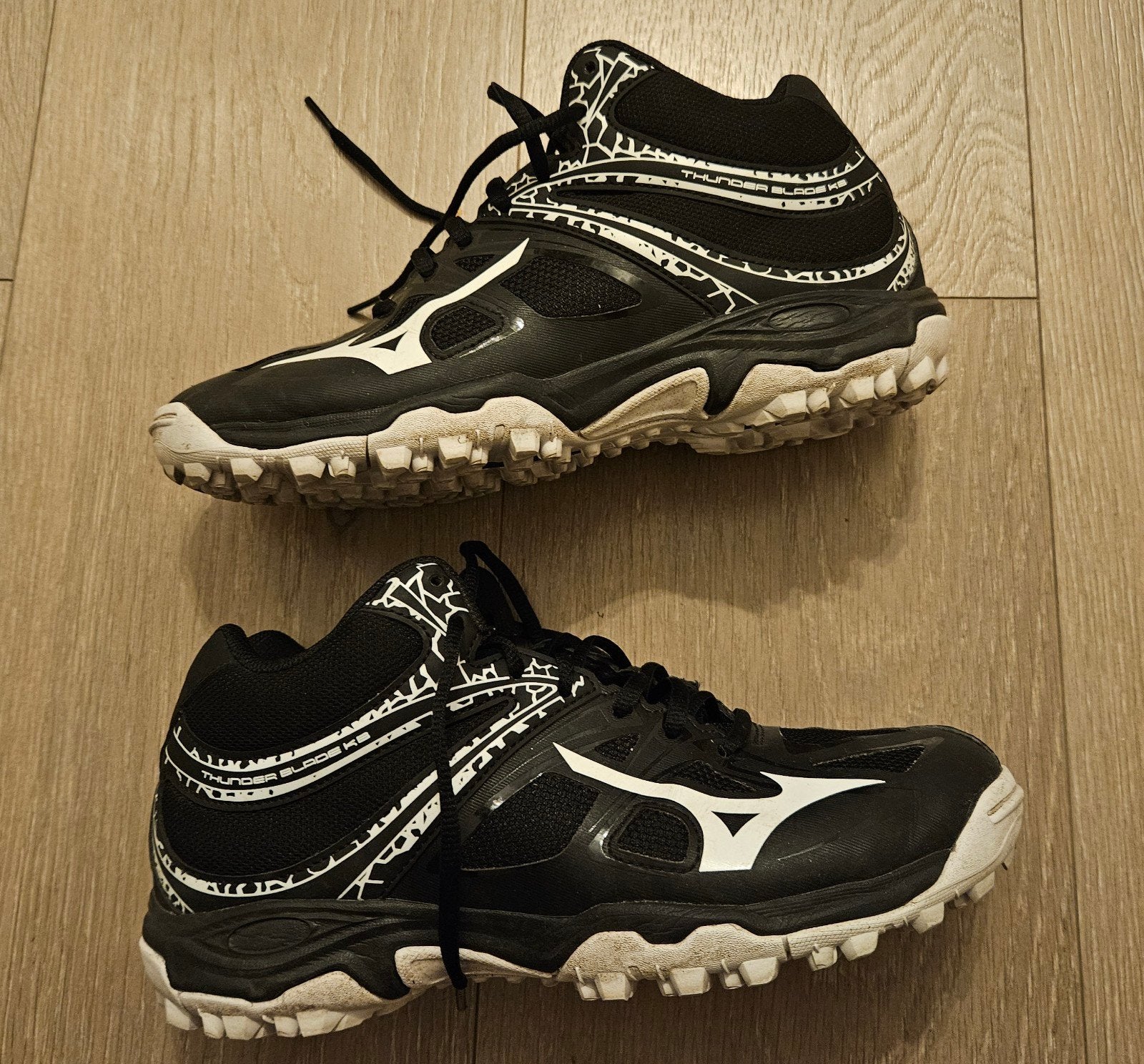 Mizuno Thunder Blade Zwarte buitenschoenen - Korfbal maat 40, Ophalen of Verzenden, Gebruikt, Schoenen