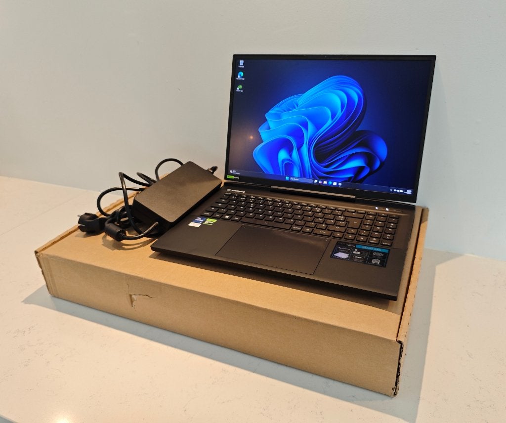 Medion Erazer Beast X40 | RTX 4080 | i9 24-Core | Mech TB, Met videokaart, ., Intel  Core i9, SSD