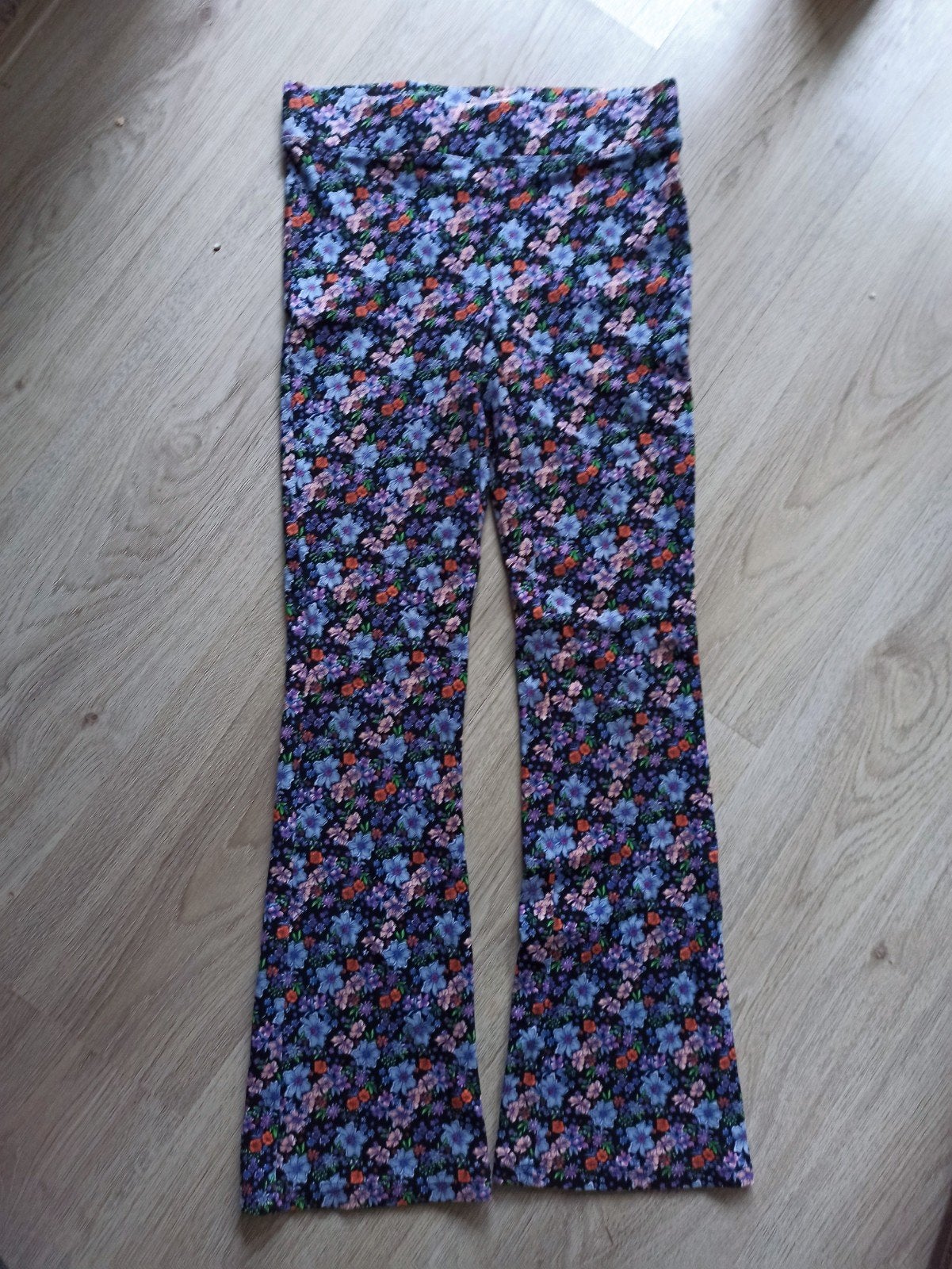 Kids Only flared broek bloemenprint maat 134/140, Broek, Meisje, Kids Only, Ophalen of Verzenden