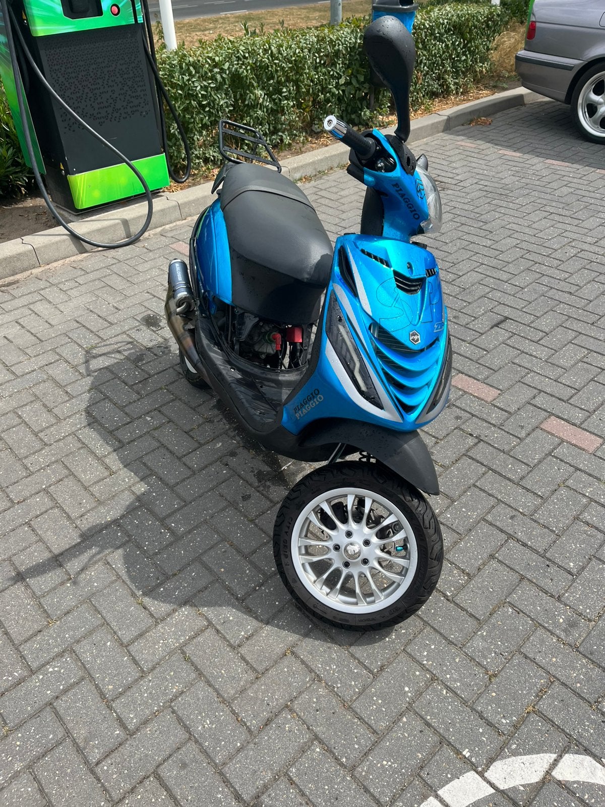 Zip 125cc lc brom, Fietsen en Brommers, Scooters | Piaggio, Zo goed als nieuw, Zip, Maximaal 45 km/u, Tweetakt, Ophalen