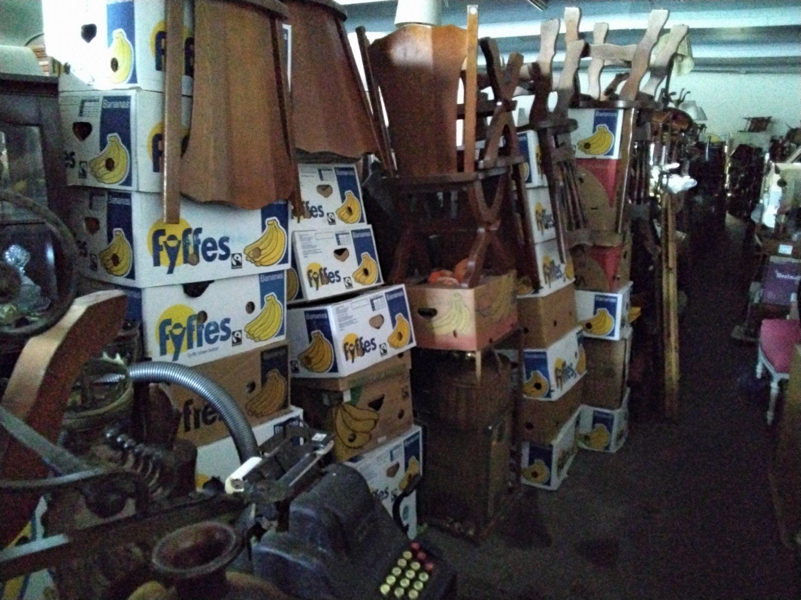 42 bananen dozen met vlooienmarkt spullen., Ophalen of Verzenden, Nieuw