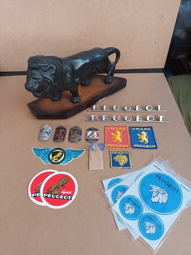 peugeot memorabilia vintage dealer ornament emblemen mancave, Ophalen, Zo goed als nieuw, Auto's