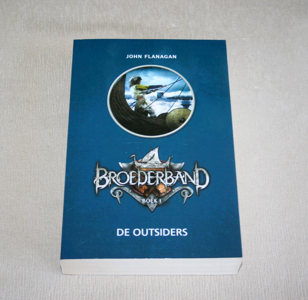 Broederband - Deel 1 ( Nieuw ), Boeken, Ophalen of Verzenden, Nieuw, John Flanagan