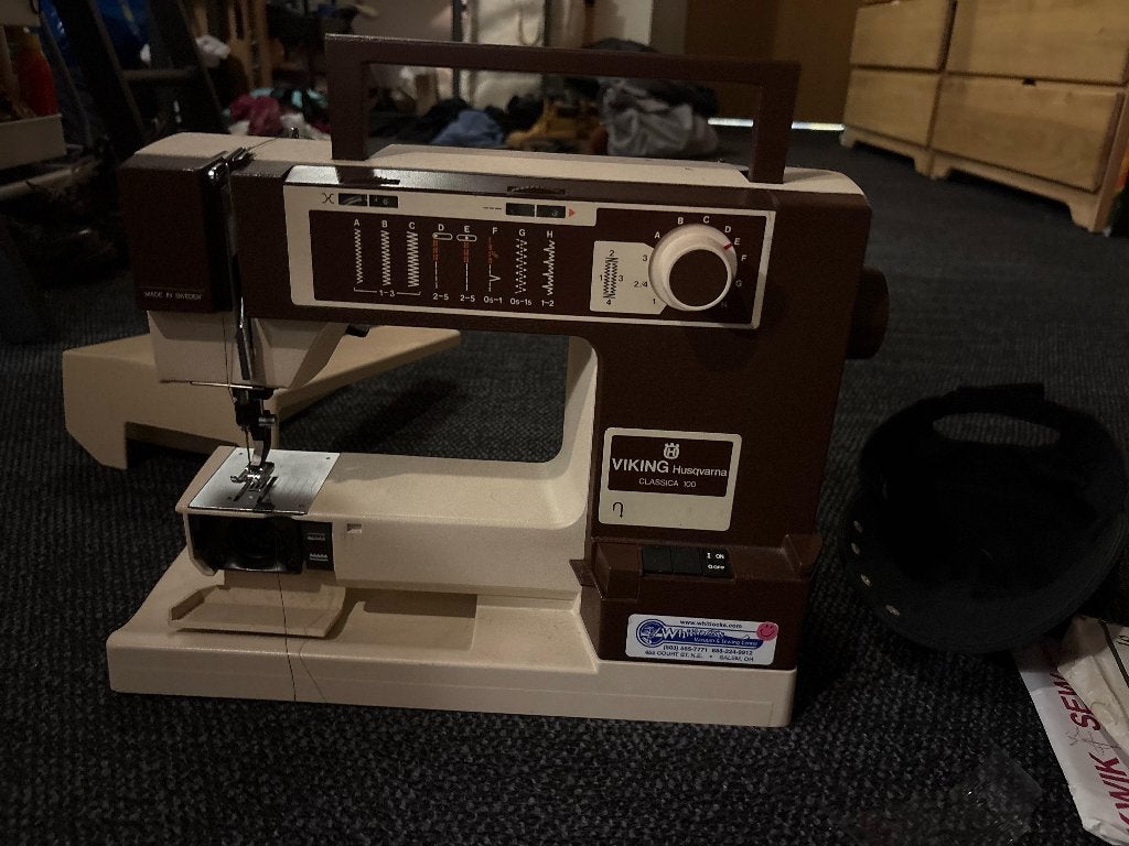Husqvarna naaimachine Classica 100 voor onderdelen, Ophalen, Gebruikt, Naaimachine, Husqvarna