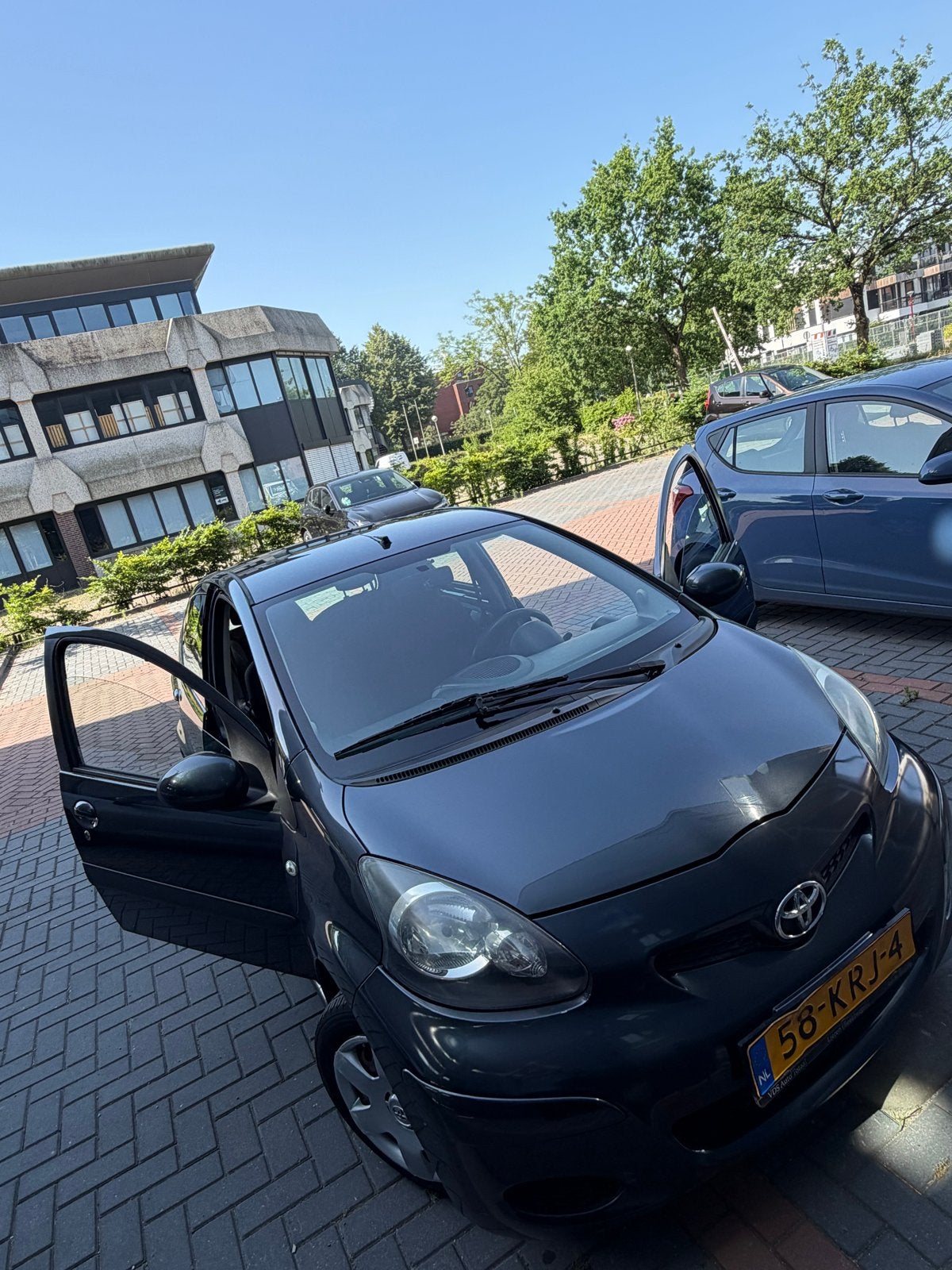 Toyota Aygo 1.0 12V Vvt-i 5DRS 2010 Grijs, Voorwielaandrijving, 4 stoelen, 68 pk, Origineel Nederlands