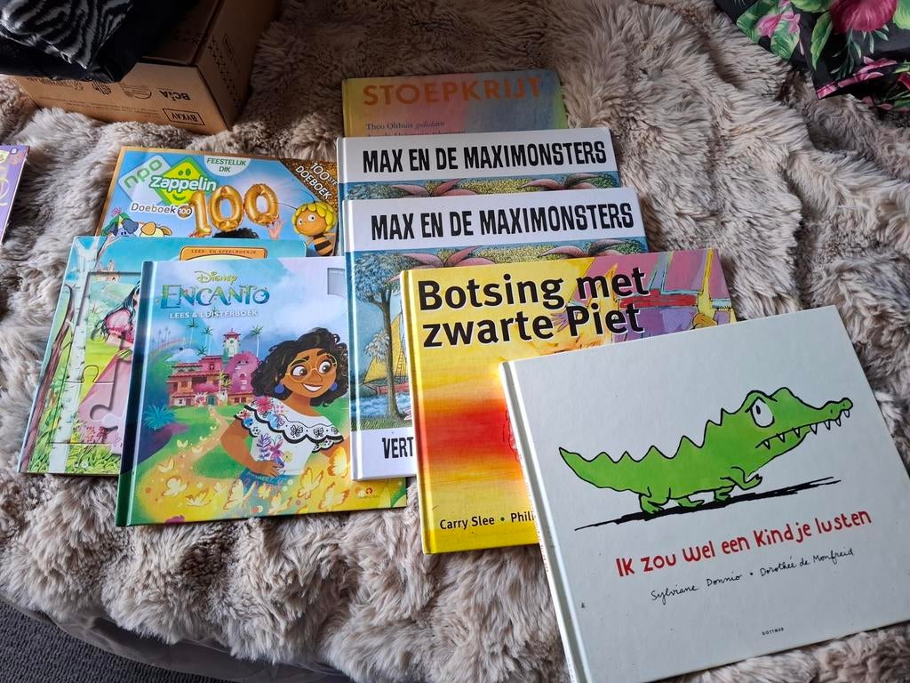 Diverse kinderboeken: Encanto, Maximonsters, Carry Slee, Ophalen of Verzenden, Gelezen, Diverse auteurs (o.a. Carry Slee), Fictie algemeen