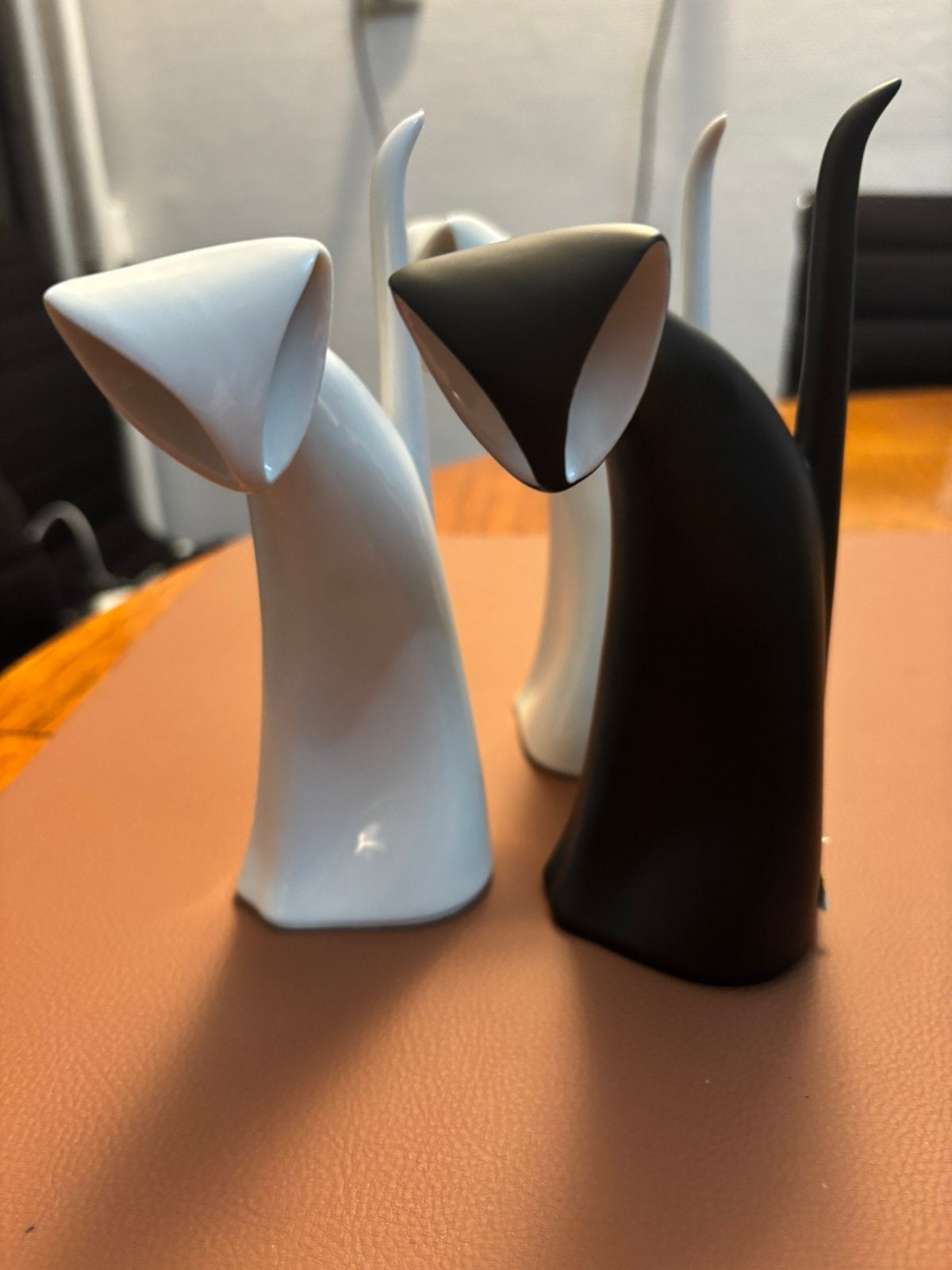 2 mooie katjes van Royal Dux, Verzenden, Zo goed als nieuw, Dier