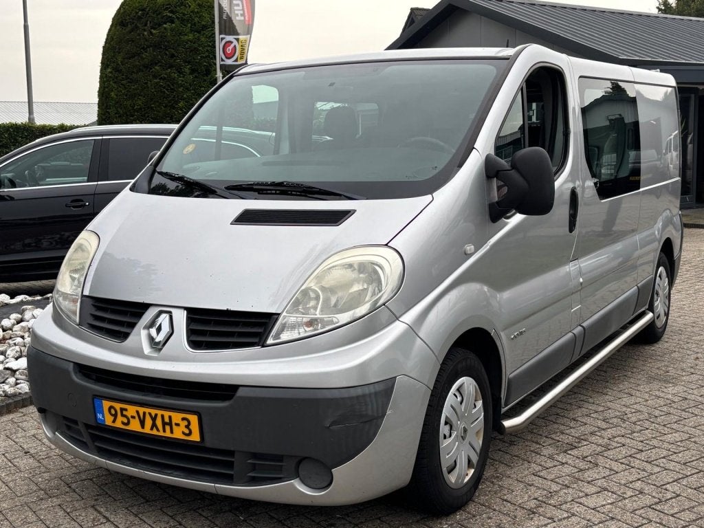 Renault Trafic 2.0 DCI Lang Dubbel Cabine 6-Persoons Trekhaa, Auto's, 4 cilinders, Renault, Origineel Nederlands, Bedrijf