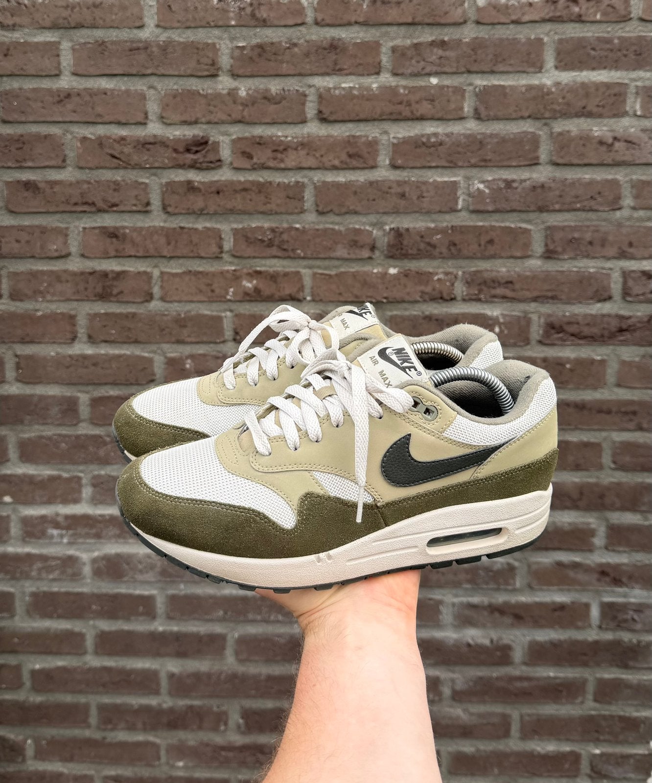 Nike Air Max 1 'Medium Olive' (2018) – Maat 42, Overige kleuren, Ophalen of Verzenden, Sneakers of Gympen, Zo goed als nieuw
