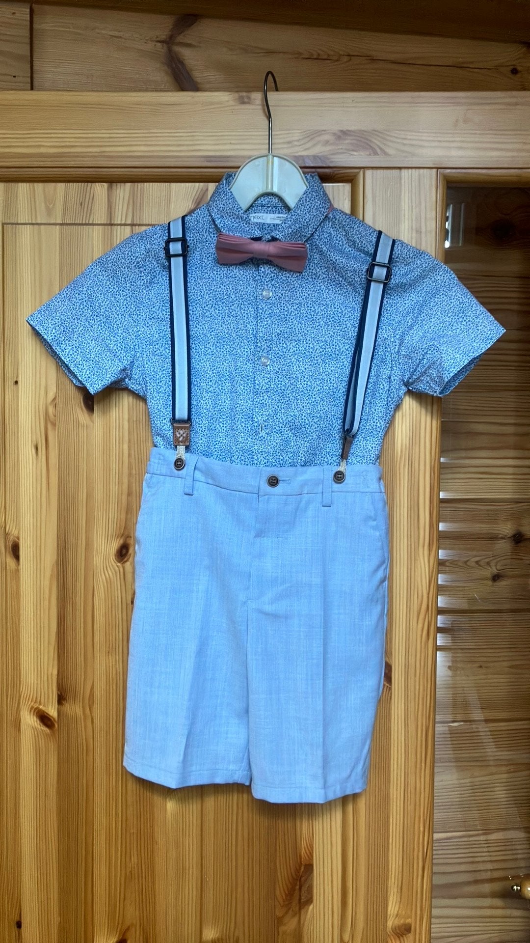 Feestelijke set: 128 Jongens korte broek en blouse, Ophalen of Verzenden, Gebruikt, Jongen, Setje