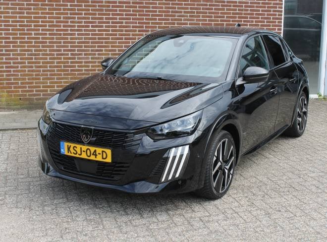 PEUGEOT e-208 EV 62kWh GT Stoelmassage l Stoelverwarming l A, Gebruikt, Alcantara, 84 pk, 315 min