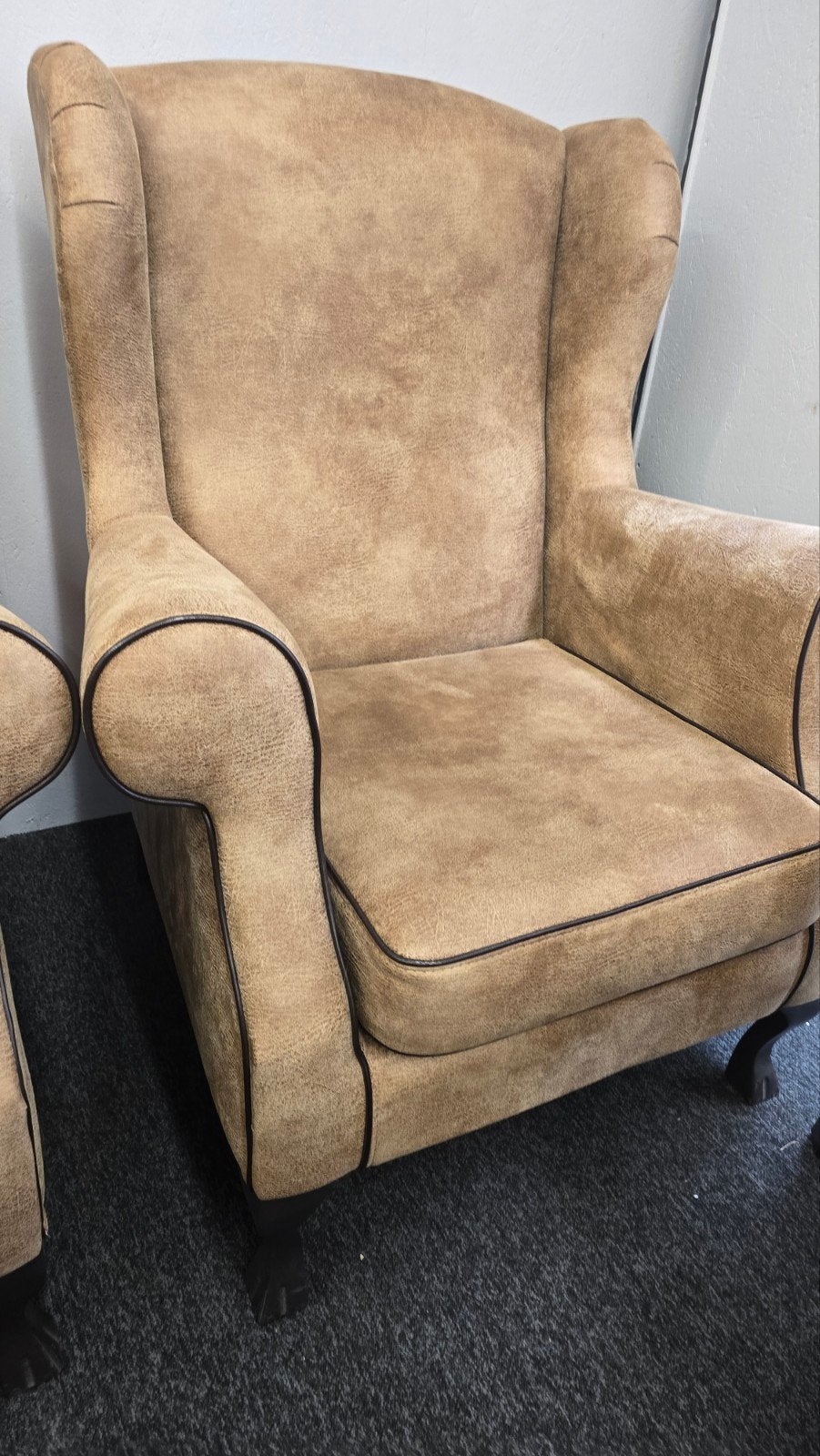 4 stuks: Comfortabele fauteuils in bruine stof, Ophalen, Gebruikt, Klassiek, Comfortabel, Onbekend