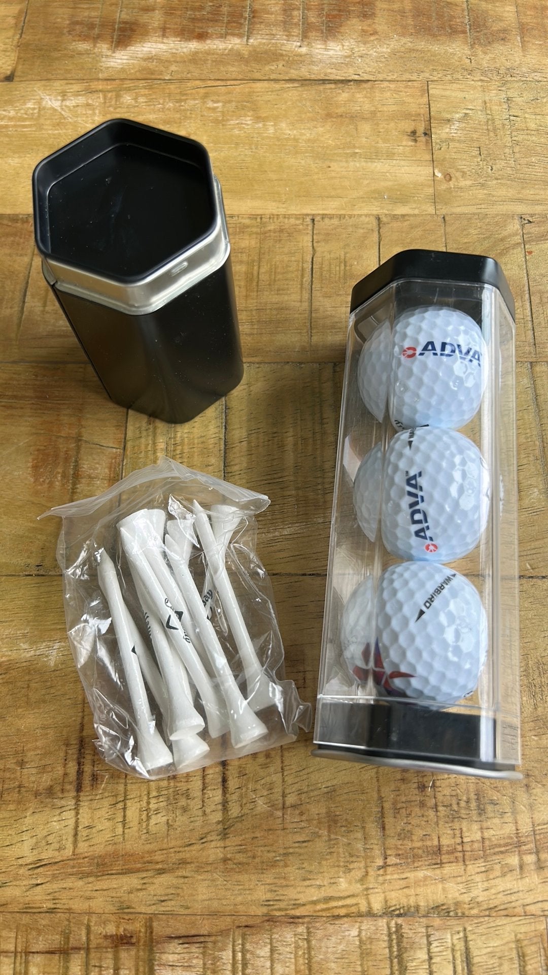 Nieuw! Golfballen en tees set, Ophalen of Verzenden, Nieuw, Bal(len), Overige merken