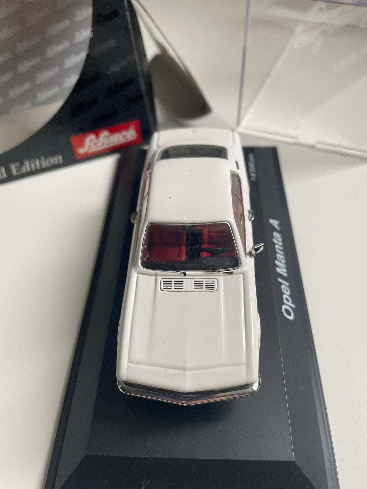 Opel Manta A “ swinger”, Hobby en Vrije tijd, Modelauto's | 1:43, Ophalen of Verzenden, Gebruikt, Auto, Schuco