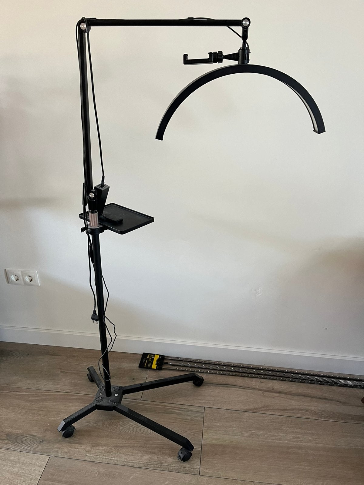 Maanlamp op standaard, Huis en Inrichting, Lampen | Tafellampen, Ophalen, Zo goed als nieuw