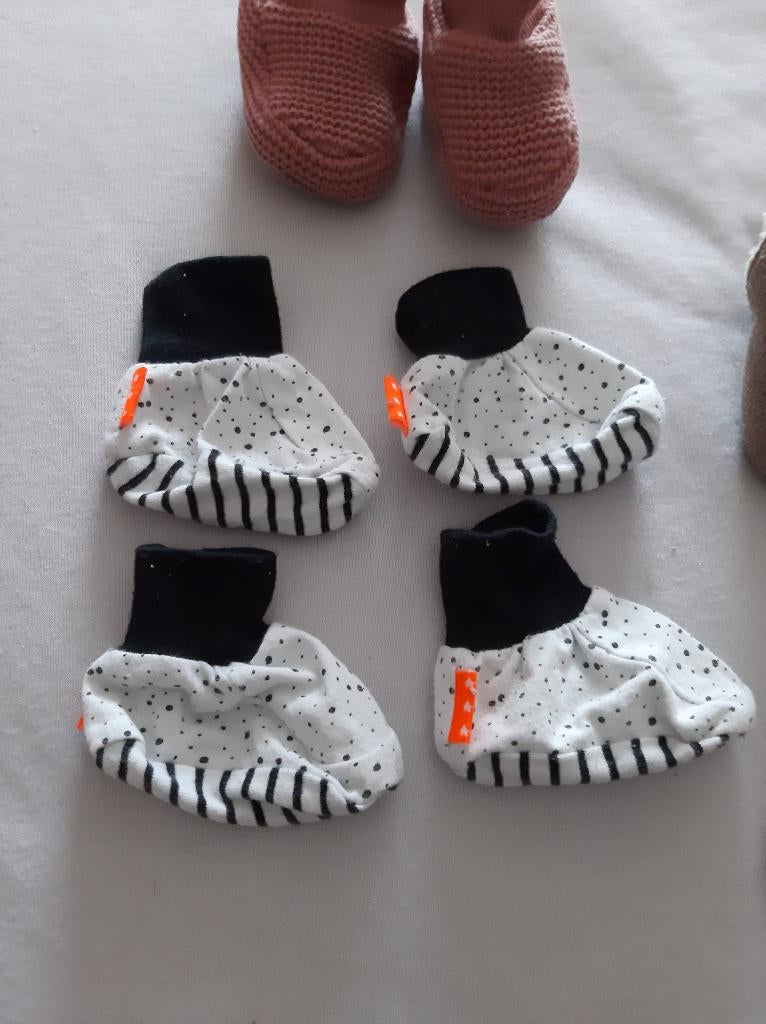 2 Paar Hema babyslofjes Mt 0-3 mnd, Slofjes, Jongetje of Meisje, Ophalen of Verzenden, Zo goed als nieuw