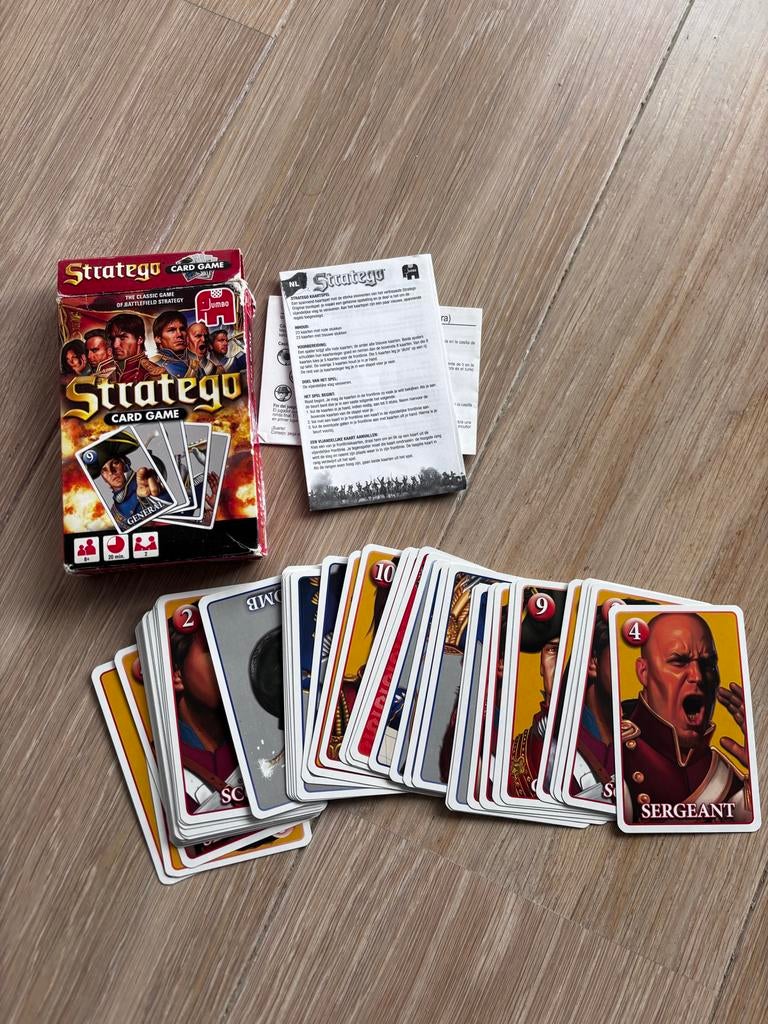 Stratego Card Game - Gebruikt Strategie Kaartspel, Hobby en Vrije tijd, Gezelschapsspellen | Kaartspellen, Een of twee spelers