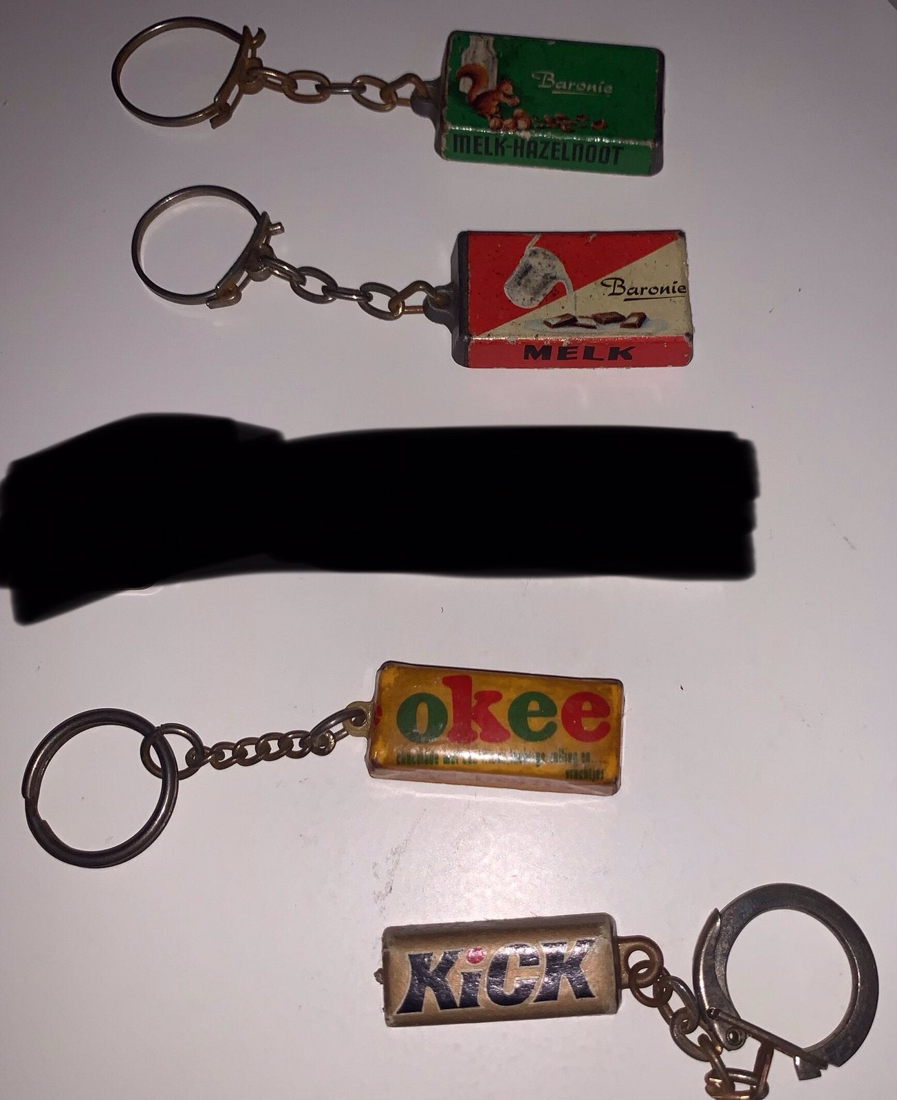 Vintage sleutelhanger, baronie, klok, okee, Verzamelen, Ophalen of Verzenden, Zo goed als nieuw