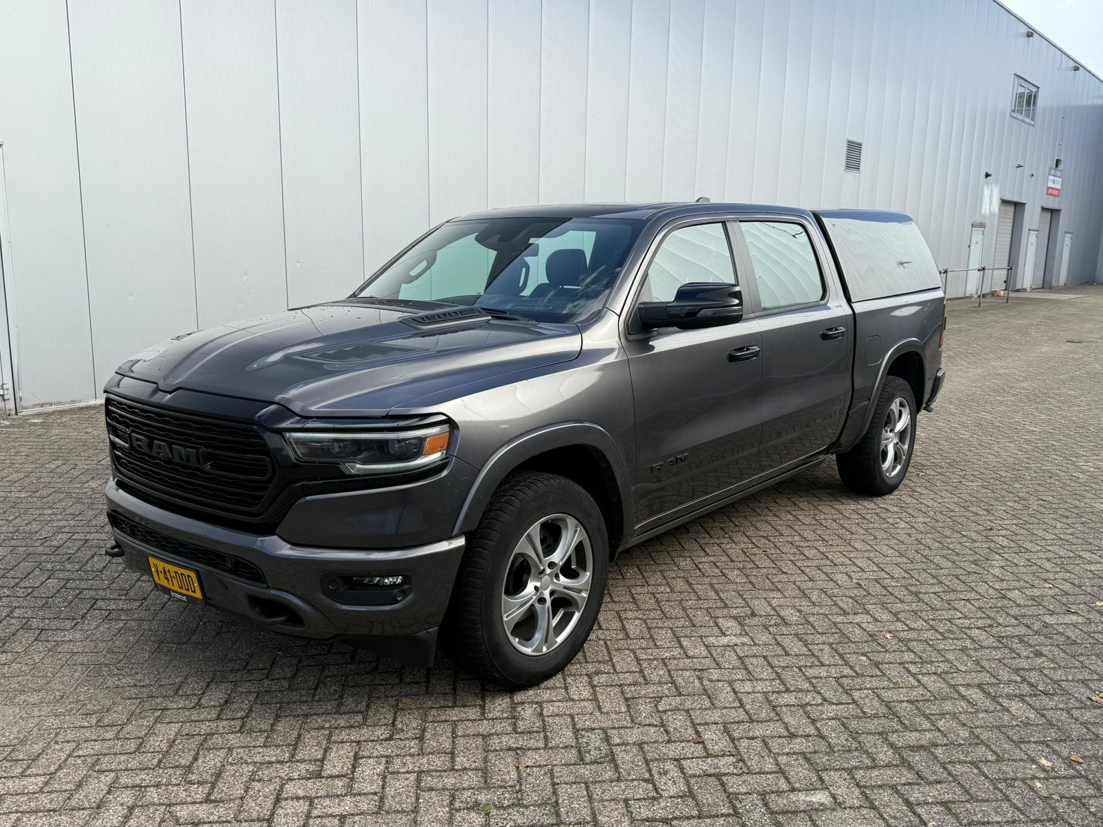 Dodge RAM 2024 Zwart, Auto's, Automaat, 5654 cc, Zwart, Bedrijf