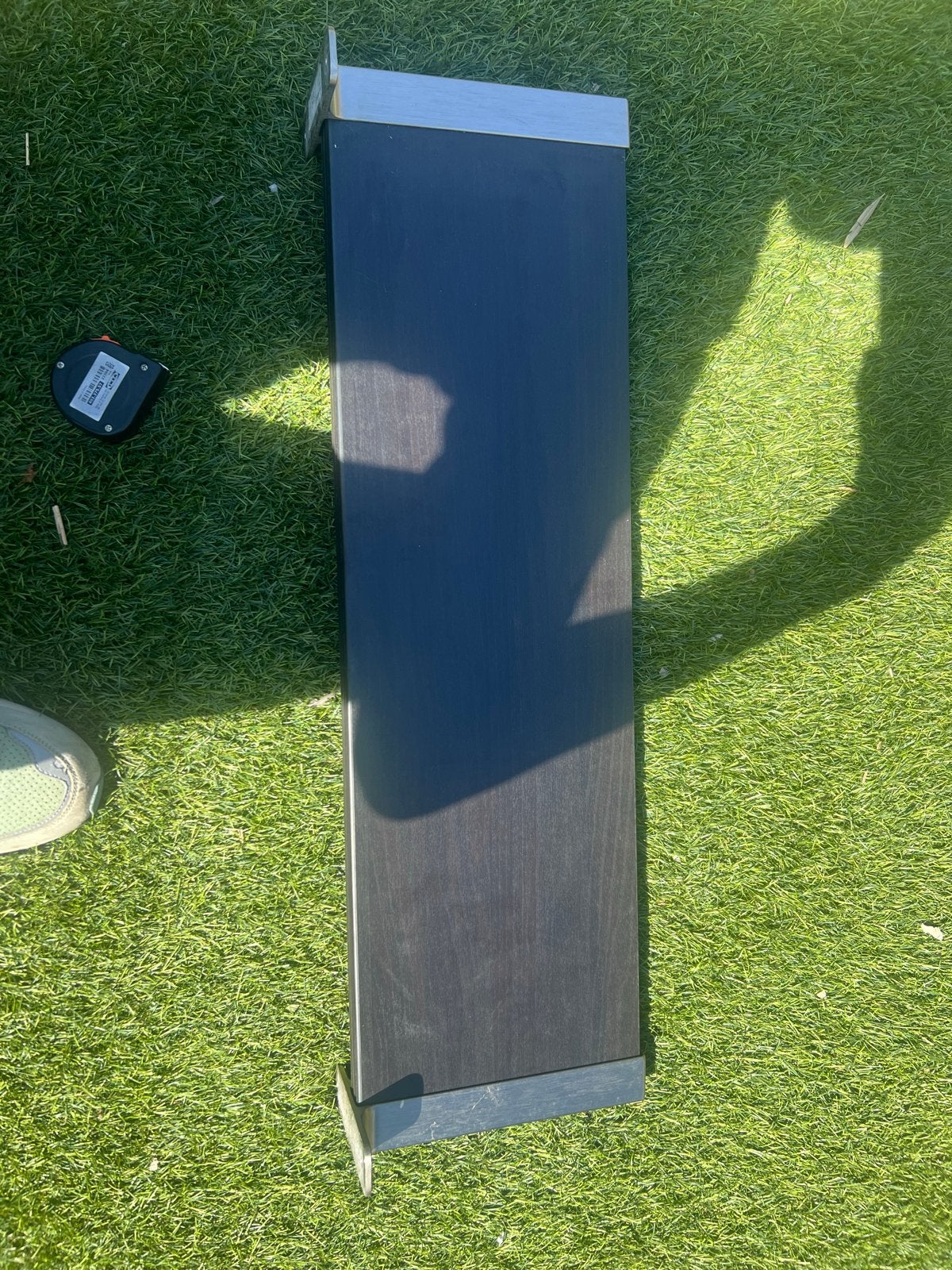 Zwart IKEA BERGSHULT wandplanken met metaal beugels GRANHULT, Huis en Inrichting, Woonaccessoires | Wandplanken en Boekenplanken