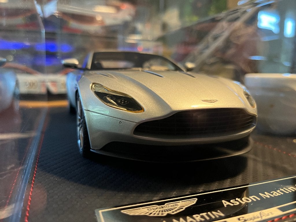 Aston Martin DB11. Sophi Art. Frontiart. modelauto. 1/18, Ophalen of Verzenden, Nieuw, Auto, Overige merken