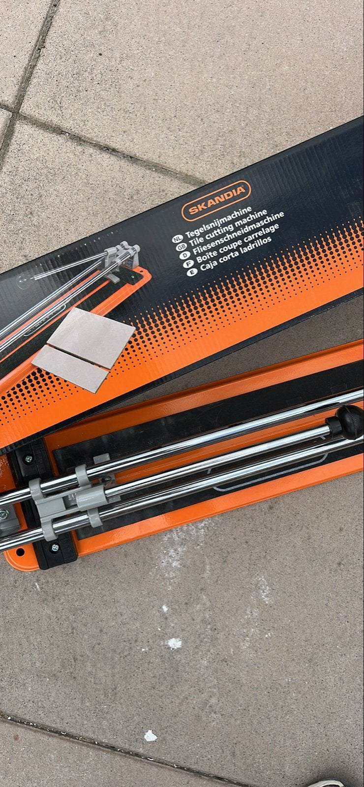 Skandia Tegelsnijmachine - Nieuw in doos, Doe-het-zelf en Verbouw, Gereedschap | Handgereedschap, Ophalen, Nieuw