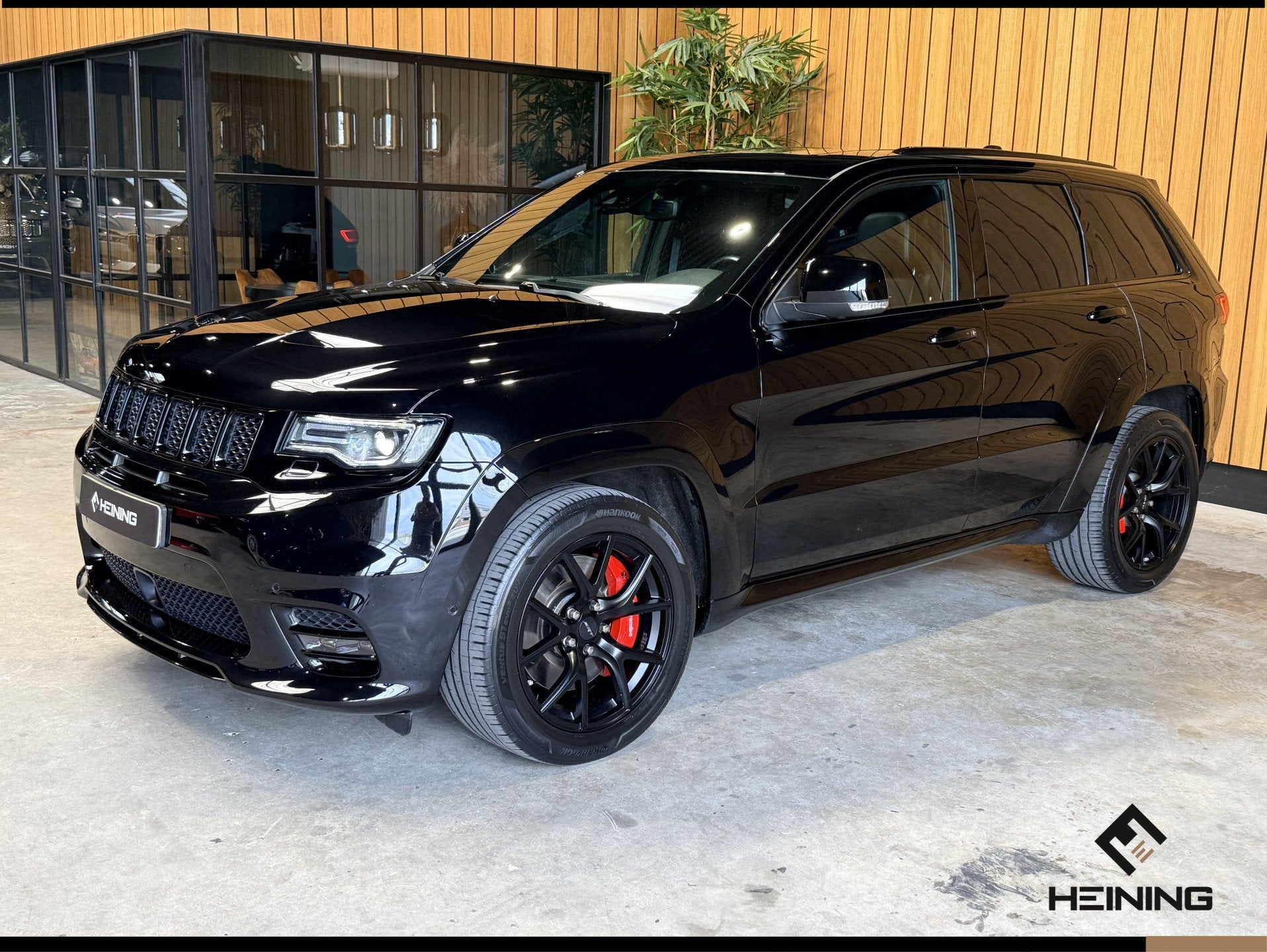 Jeep Grand Cherokee 6.4 V8 SRT8. Grijs Kenteken | Navi | App, Auto's, Bestelauto's, Gebruikt, Zwart, Bedrijf, 468 pk