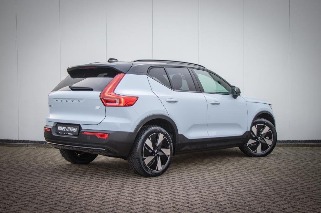 Volvo XC40 Extended Range Plus 82kWh | Adaptive cruise contr, Auto's, Achterwielaandrijving, 82 kWh, Blauw, Leder en Stof