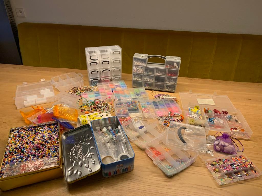 Grote collectie kralen en opbergboxen voor sieraden maken, Ophalen of Verzenden, Zo goed als nieuw, Kraal