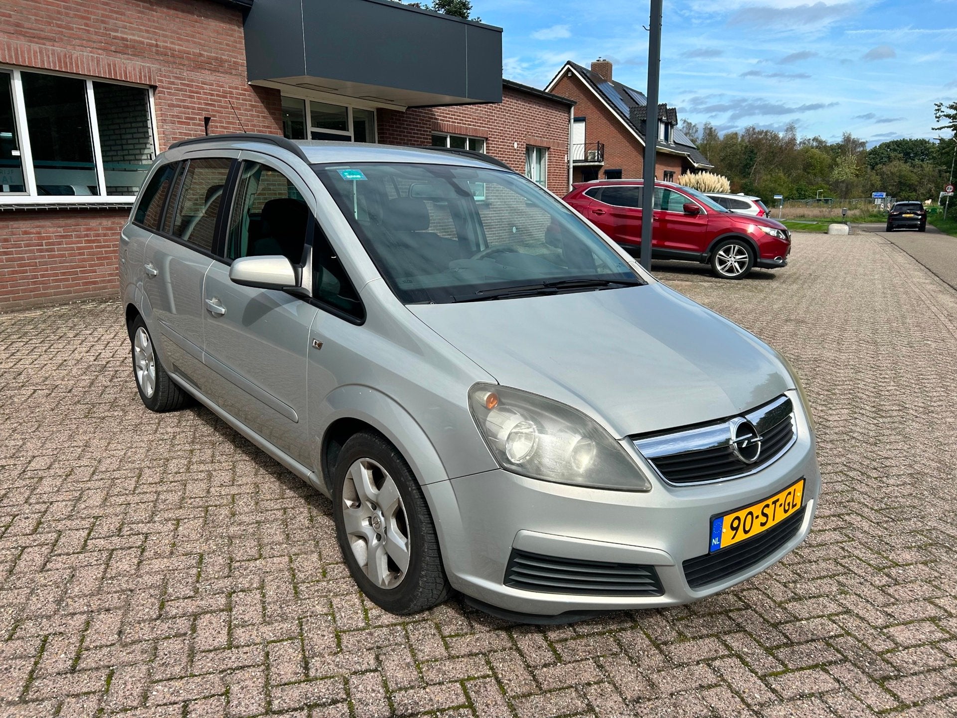 Opel Zafira 1.8 Executive // Export // APK 26-1-2027, Auto's, Gebruikt, 4 cilinders, Origineel Nederlands, Zilver of Grijs