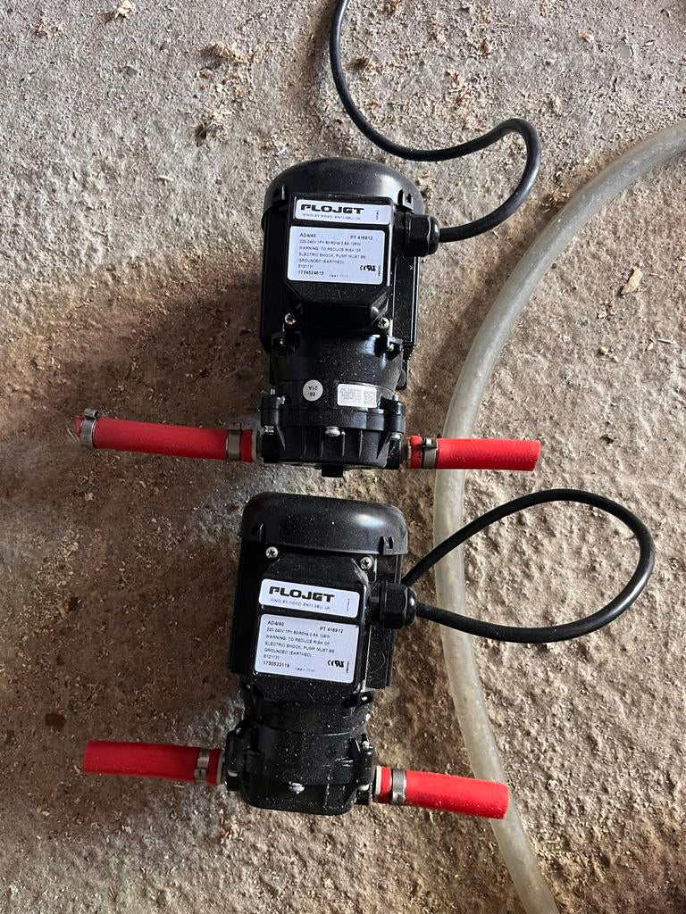 2x Flojet AD4/90 Elektrische Pomp 125W, Ophalen of Verzenden, Gebruikt, Elektrisch, Overige typen