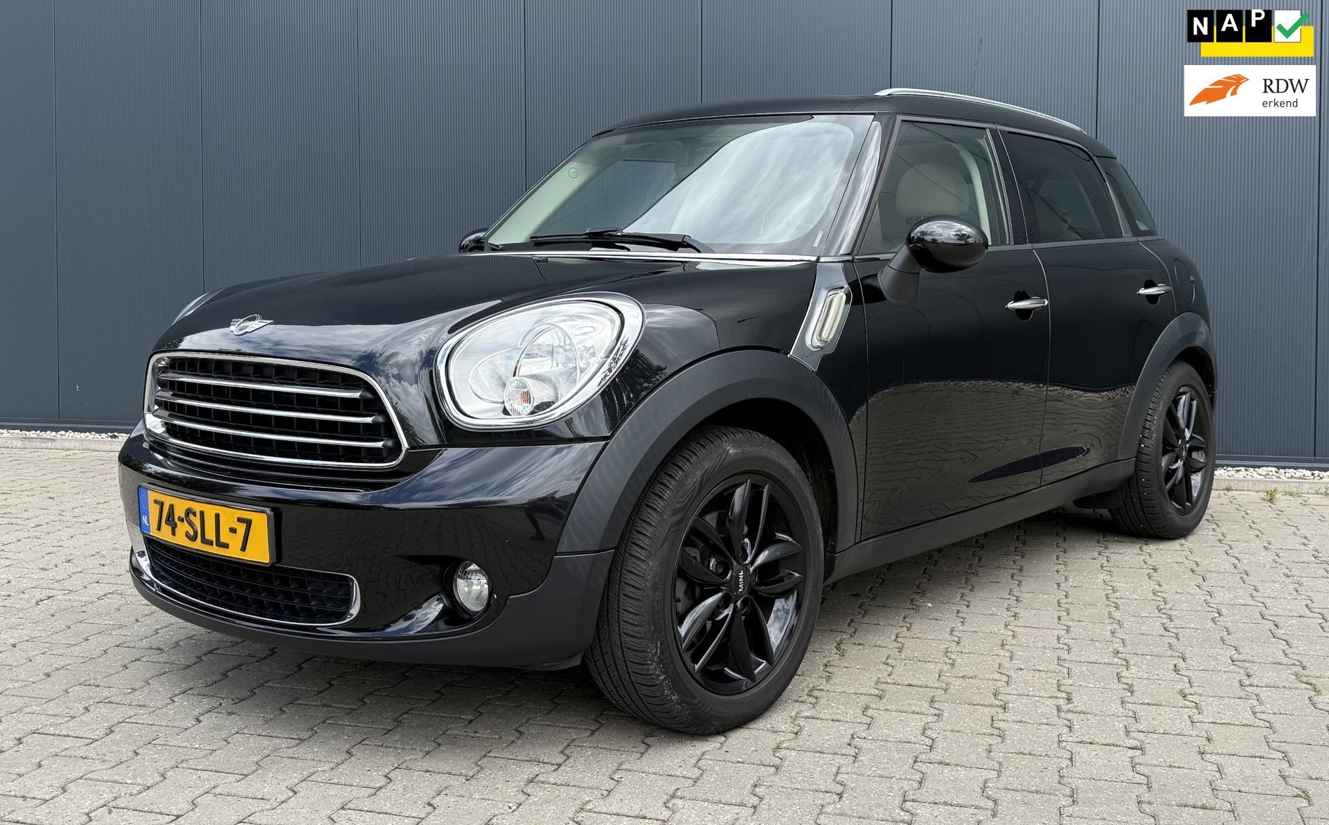 Mini Countryman 1.6 Cooper Chili Airco Cruise Navi Pano Lede, Auto's, Mini, Voorwielaandrijving, Euro 5, Gebruikt, Beige