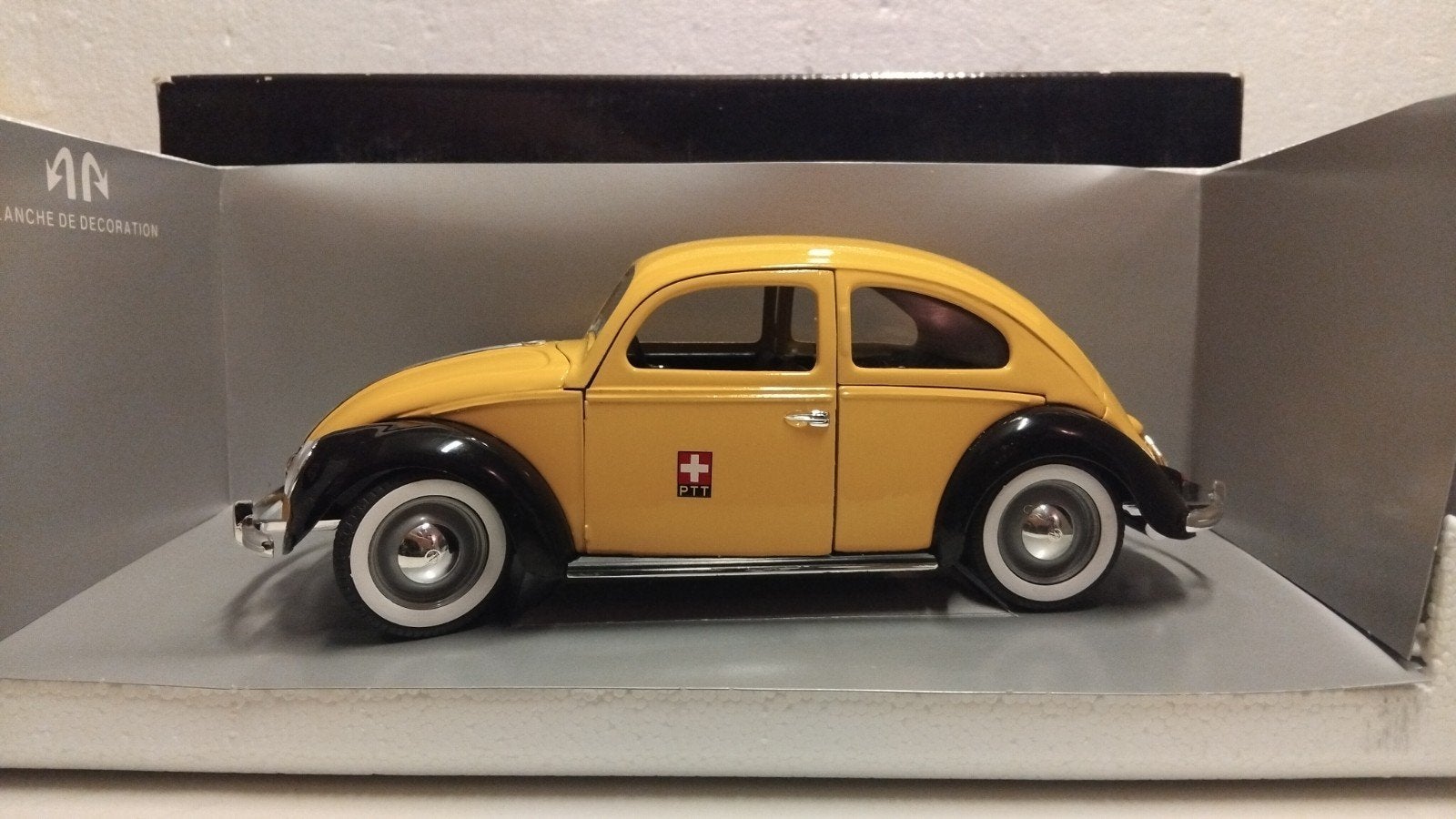 Volkswagen Kever split window  Post geel Solido 1:17 KRD, Ophalen of Verzenden, Zo goed als nieuw, Auto, Solido