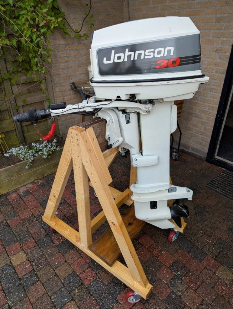 Johnson 30 PK 2 takt op knuppel / tiller, Watersport en Boten, Buiten- en Binnenboordmotoren, Ophalen, Gebruikt, 30 pk of meer