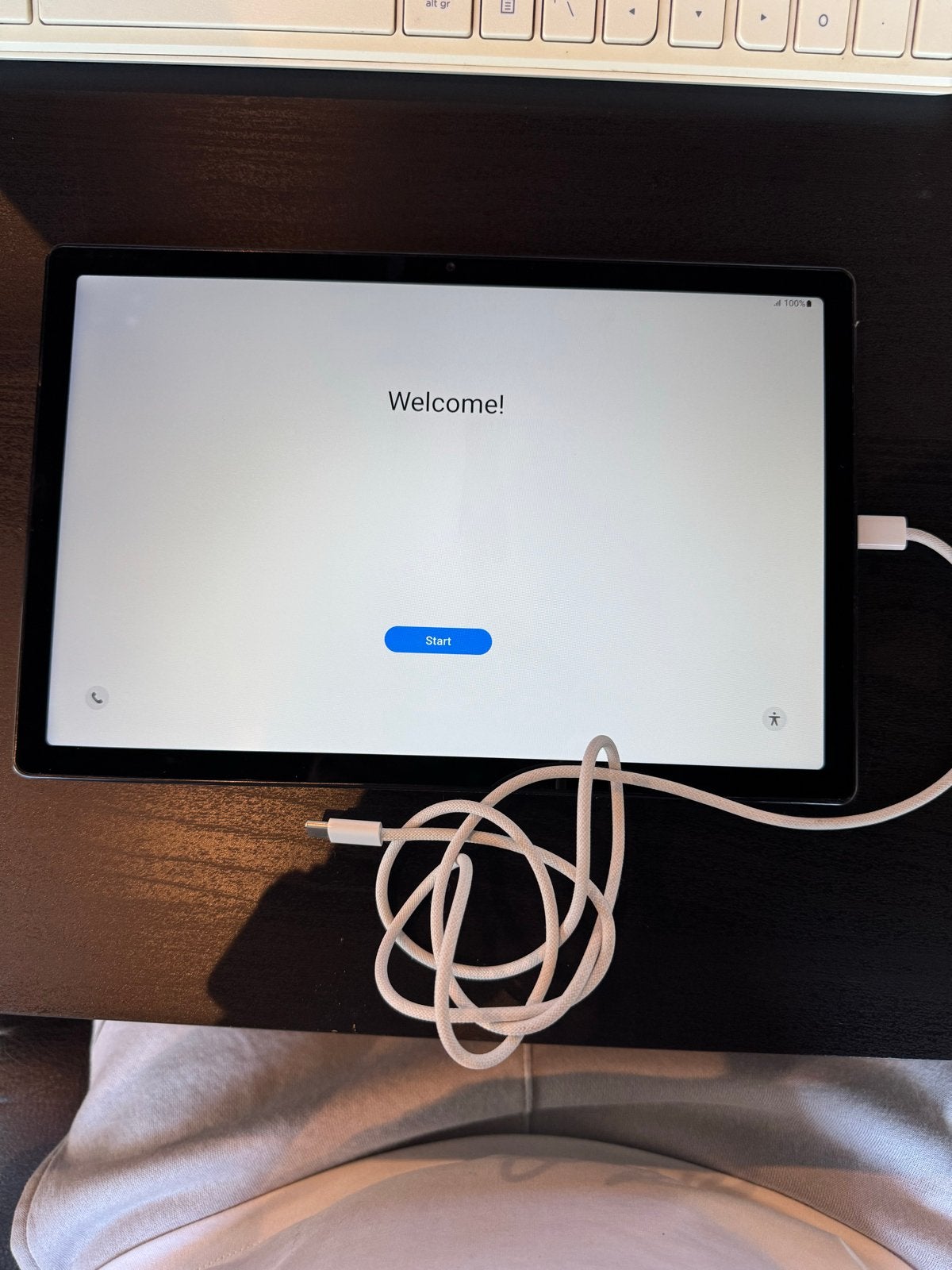 Samsung tablet in goede staat met oplader, Ophalen of Verzenden, Zo goed als nieuw
