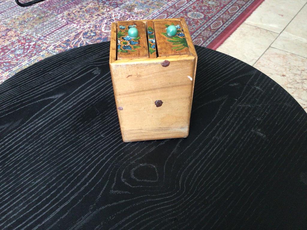 Oud Houten Kisje met Handgeschilderde Bloemen, Antiek en Kunst, Ophalen of Verzenden