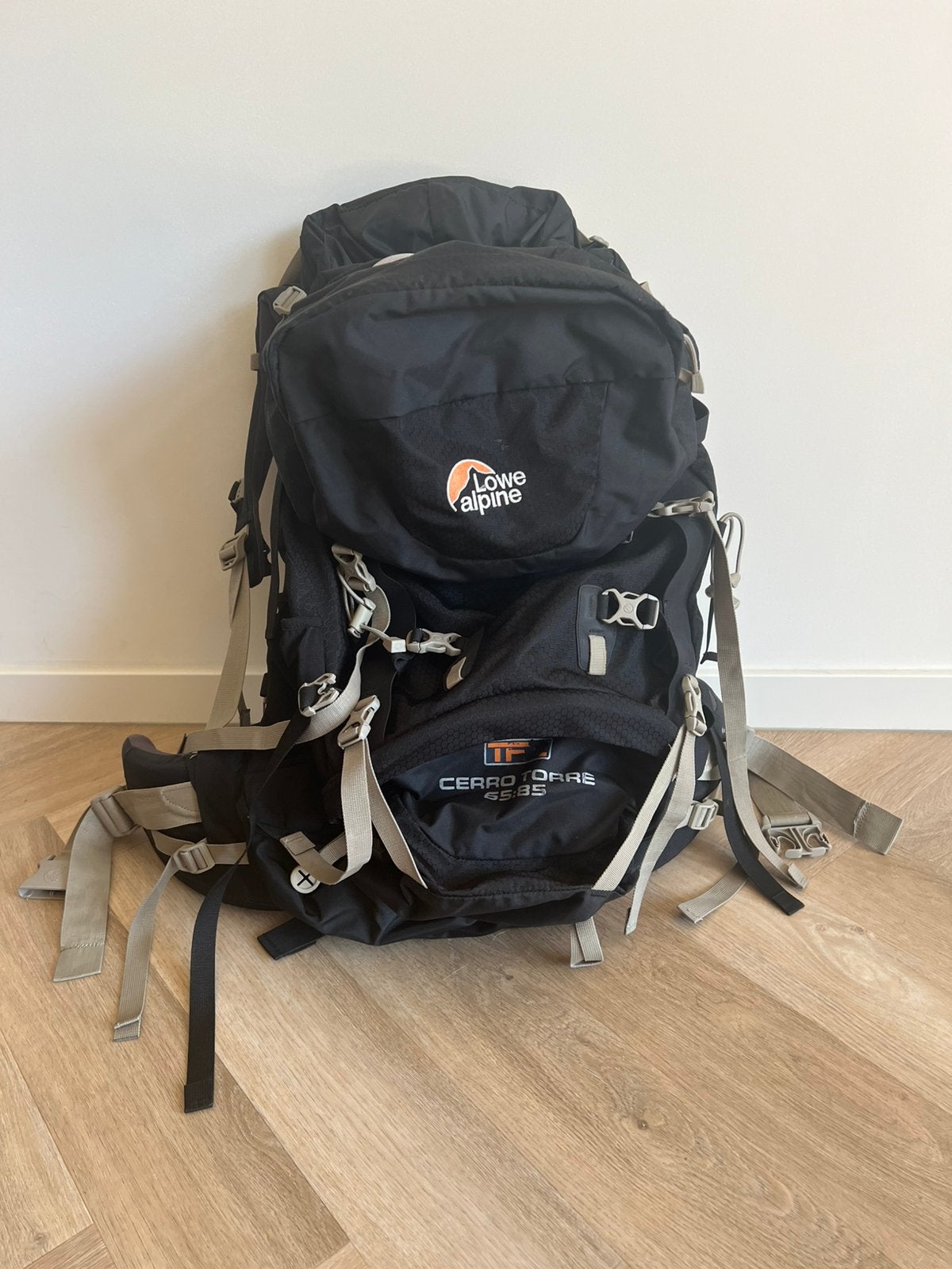 Backpack Lowe Alpine Cerro Torre 65-85 liter, Sieraden, Tassen en Uiterlijk, Tassen | Rugtassen, 40 cm of meer, Zo goed als nieuw