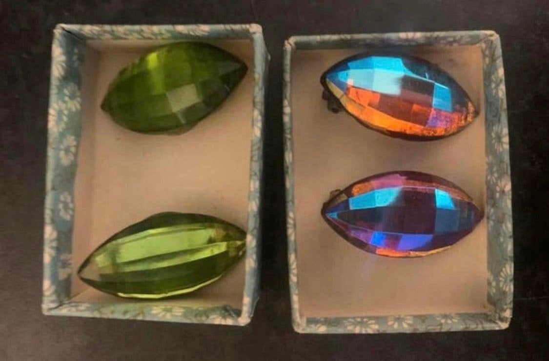Antieke oude groene en paarse oorbellen oor clips, Ophalen of Verzenden