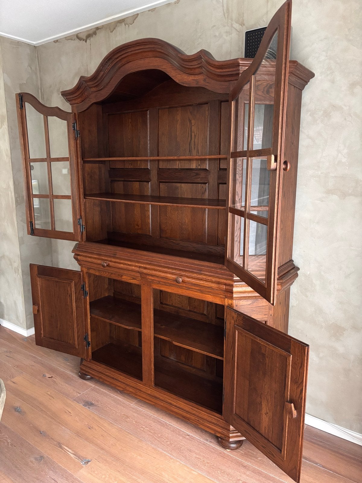 Prachtige massief eiken vitrinekast / dressoir, Ophalen of Verzenden