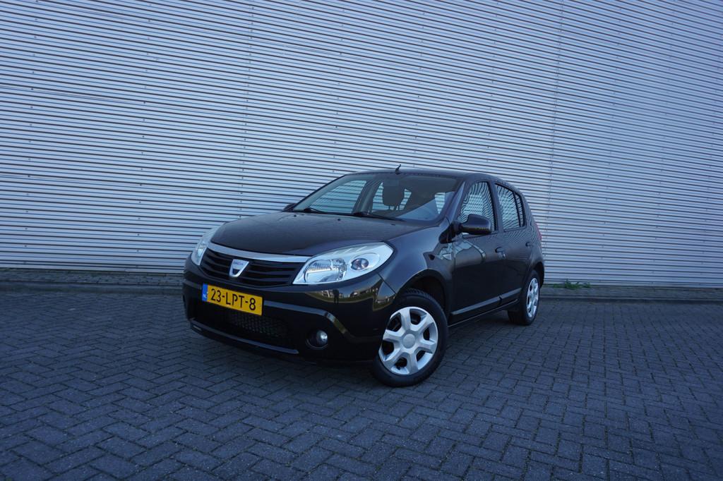 Dacia Sandero 1.2 Lauréate Airco / Elektr. ramen / Trekhaak, Voorwielaandrijving, Stof, Gebruikt, 31 €/maand