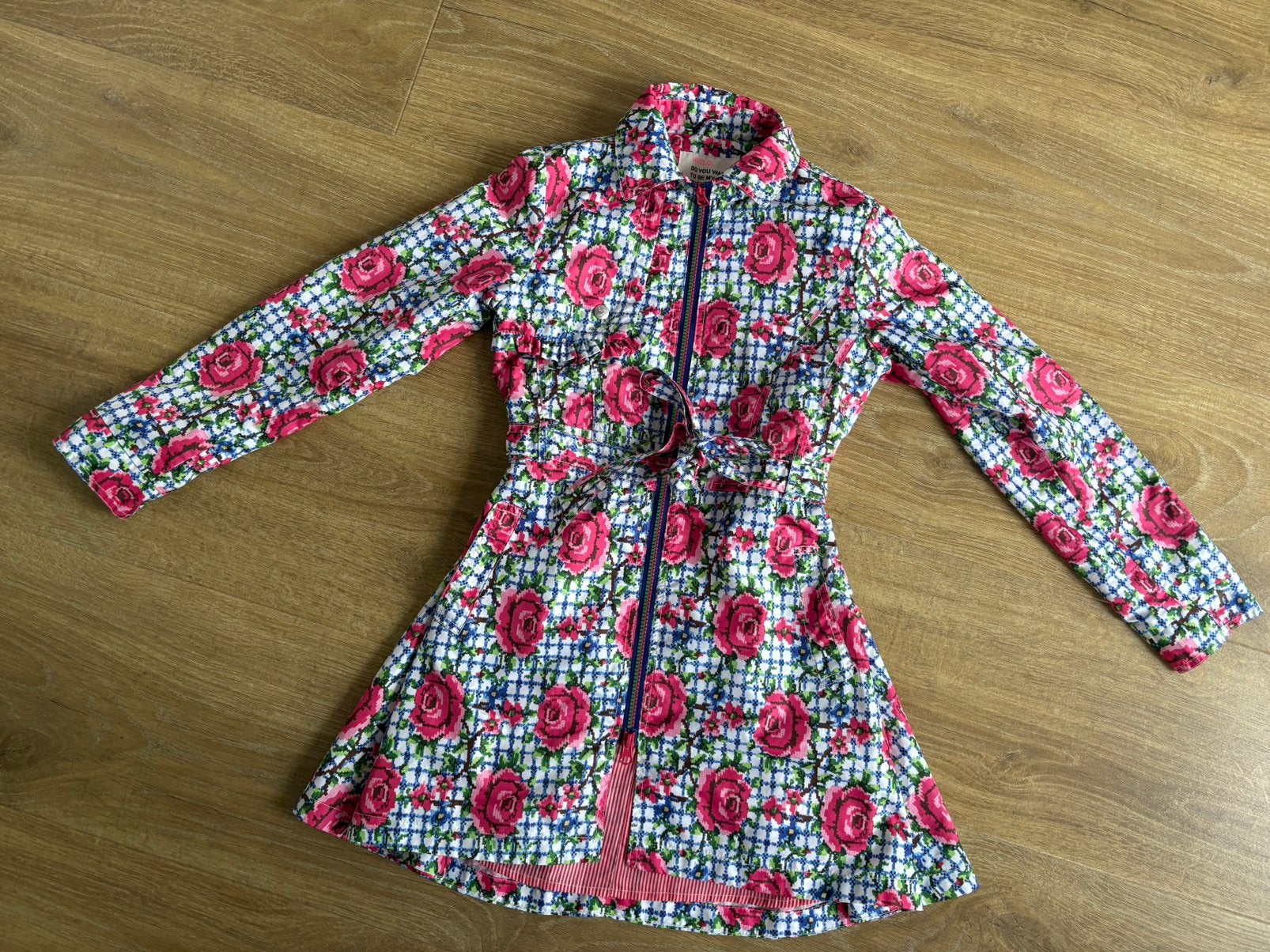 Trenchcoat bloemen MimPi maat 146, Kinderen en Baby's, Ophalen of Verzenden, Zo goed als nieuw, Meisje, Jas