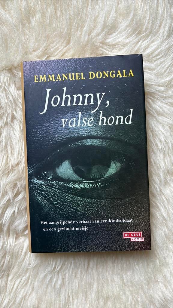 Emmanuel Dongala - Johnny, valse hond, Ophalen of Verzenden, Zo goed als nieuw, E. Dongala